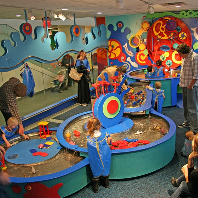 featured image thumbnail for post 5 STEM Spots in NYC to Visit with Your Kids Before Summer Ends