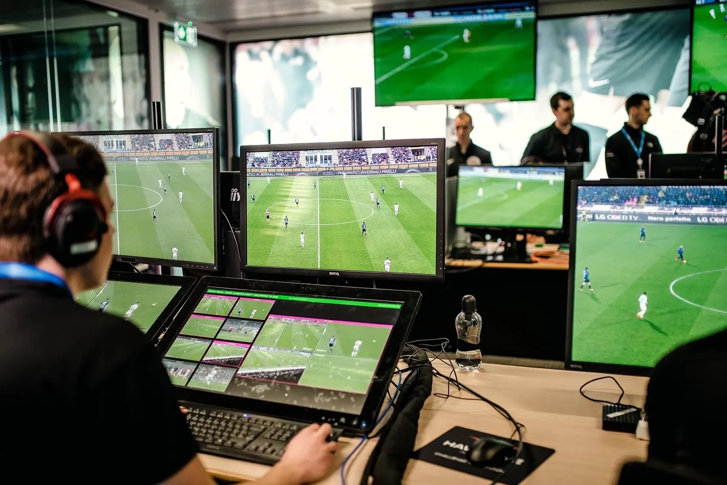 featured image thumbnail for post The Amazing (and Controversial) Tech Behind the FIFA World Cup