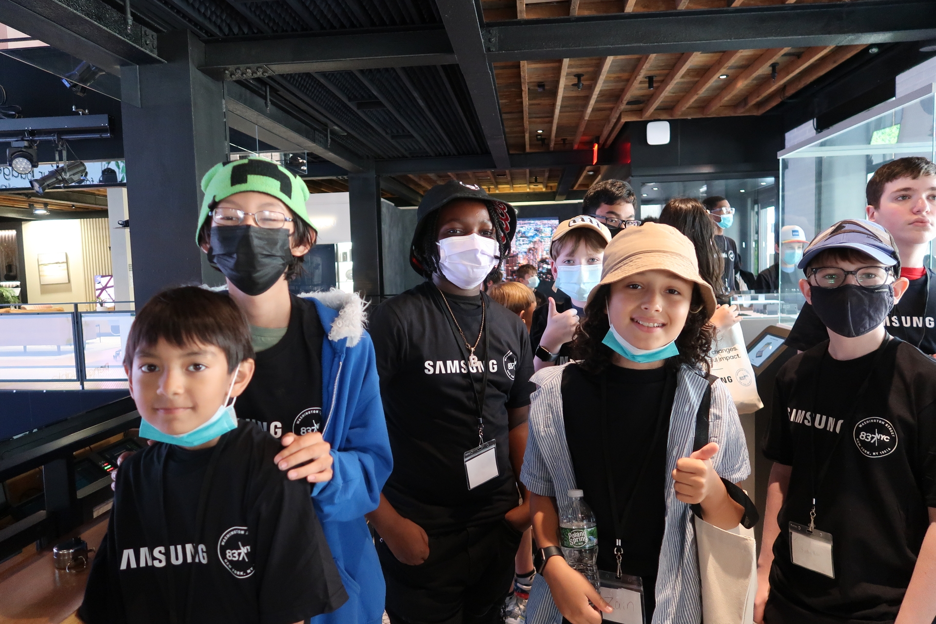 Kids at Samsung 837